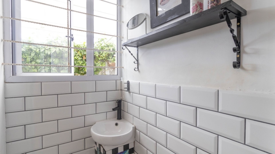 5 Bedroom Property for Sale in Paternoster Western Cape